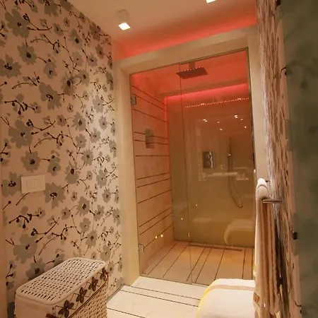 فندق Calderoni Martini 4*