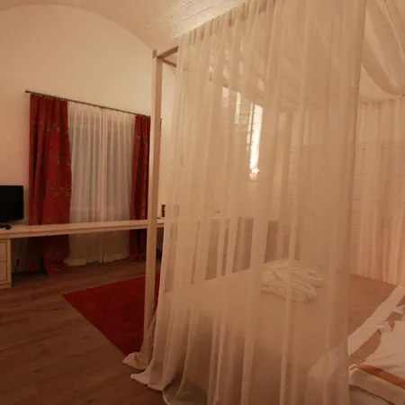 فندق Calderoni Martini 4*