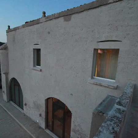 Calderoni Martini 4* ألتامورا